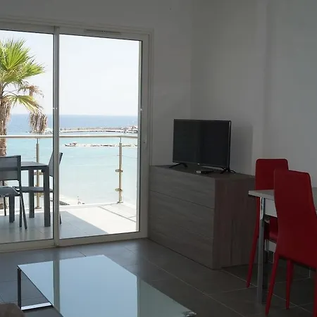 Tyrrenia 3* Macinaggio (Corsica)