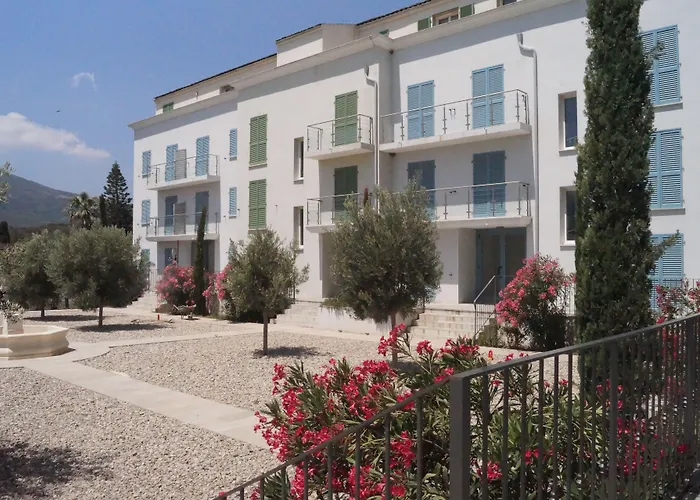 Tyrrenia Apartmanhotel Macinaggio