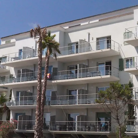 Aparthotel Tyrrenia 4*