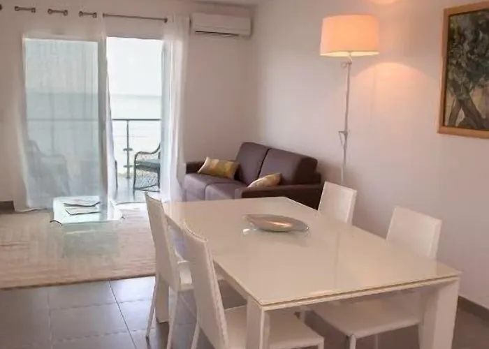 Tyrrenia Lejlighedshotel Macinaggio (Corsica)